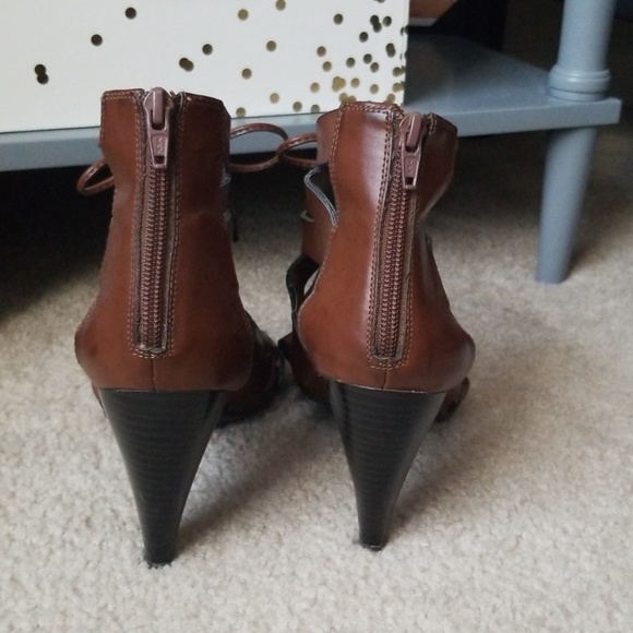 Strappy lace up heels - Picture 2 of 4